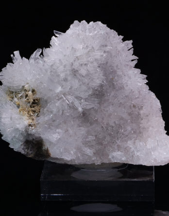 Olshanskyite from China