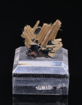 rutile on hematite  novo horizonte