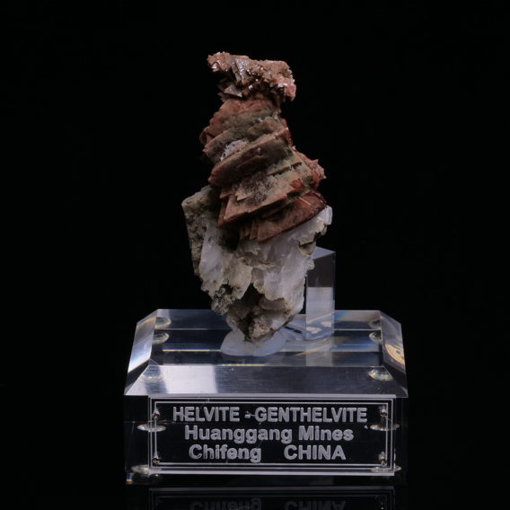 Helvite and Genthelvite from China
