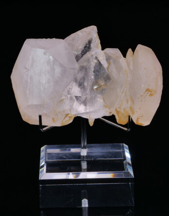 Manganoan Calcite from Russia