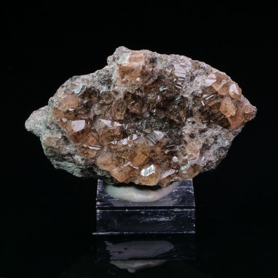 Garnet from Jeffrey Mine, Canada