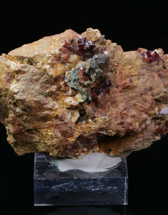 Hessonite and Clinochlore from Italy